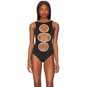 Radial One Piece in Black